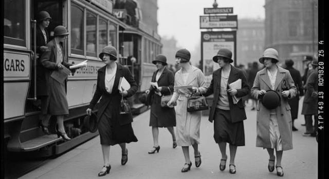 1920s Bob Haircut Modern Woman Liberation