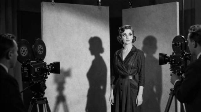 1920s Expressionist Vamp Cinema Set