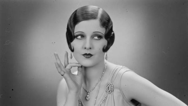 1920s flapper silent film influencer style