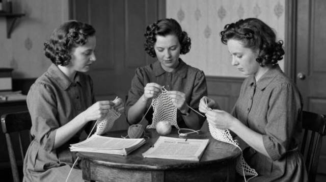 1940s Knit Snoods Ration Era Ingenuity