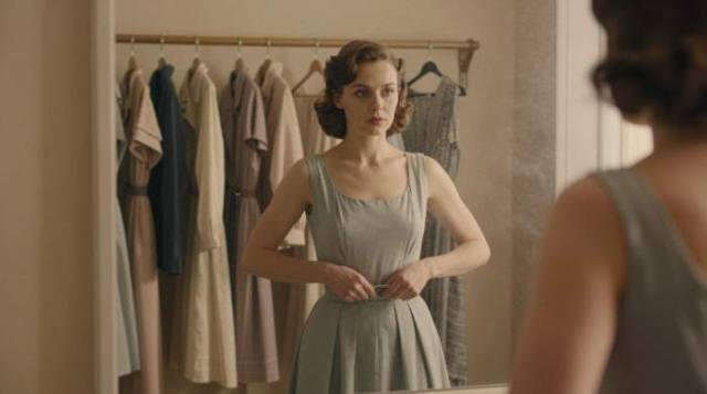 1940s Woman Mirror Autonomy Fashion Control