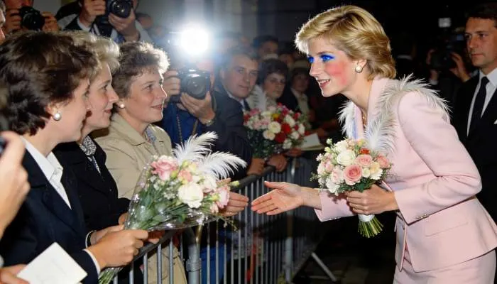 Princess Diana wearing bold blue eyeliner in the 1980s